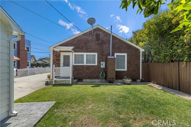 Detail Gallery Image 6 of 12 For 422 W 40th St, San Pedro,  CA 90731 - 3 Beds | 2 Baths