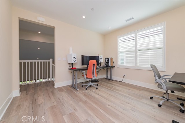 Detail Gallery Image 26 of 56 For 58 Longchamp, Irvine,  CA 92602 - 4 Beds | 4/1 Baths