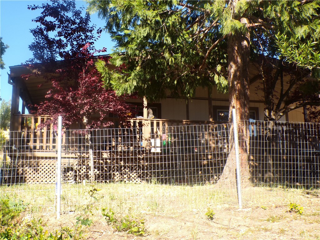 https://media.crmls.org/medias/d4f95613-dccf-4ec7-a0d4-b9cbb2e221d7.jpg?preset=X-Large