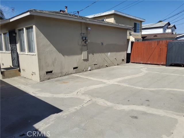 2437 Exposition Place, Los Angeles CA: https://media.crmls.org/medias/d4f9c5e1-2682-4ad0-8f65-f4ff461e4ec4.jpg