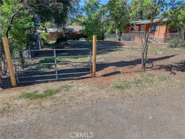 Detail Gallery Image 4 of 16 For 4219 Sunset, Clearlake,  CA 95422 - – Beds | – Baths