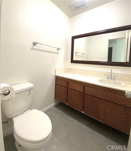 Detail Gallery Image 20 of 46 For 1582 Mitchell, Tustin,  CA 92780 - 2 Beds | 2/1 Baths