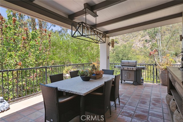 24311 Sylvan Glen Road, Calabasas CA: https://media.crmls.org/medias/d4fadc85-80b6-4a03-8968-d8bfd9b2cf1a.jpg