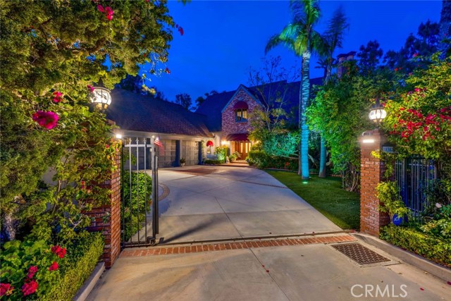 Detail Gallery Image 1 of 75 For 10302 Broadview Place, North Tustin,  CA 92705 - 5 Beds | 4/1 Baths