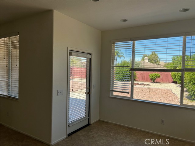 Detail Gallery Image 10 of 31 For 35921 Camelot Cir, Wildomar,  CA 92595 - 4 Beds | 2/1 Baths