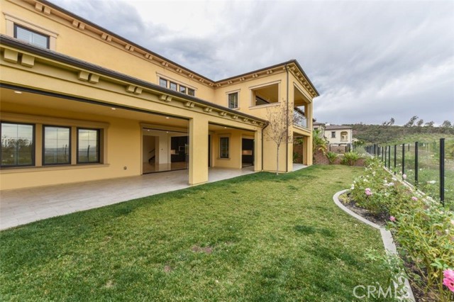 110 fountain fork Irvine, California Well- maintained luxury home with amazing view in gated Orchard Hills Alta Vista community. 5 bedrooms plus office and loft, with 5.5 bathrooms and 4
garages. Desirable open floor plan with large multi-slide door in both great room and dinning room. Upgraded chef's kitchen with waterfall island.
Beautiful natural stone flooring throughout the first floor. Oversized master bedroom with private sun deck to enjoy the spectacular view. Master
bath boasts tub w/ upgraded shower and dual walk-in closet. Spacious backyard with California room and large grass area, perfect for
entertaining. Enjoy the resort-style amenities of the Groves at Orchard Hills. 5 minutes drive to Orchard Hills town center and 10 mins to Market
place.