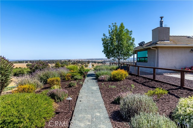 2885 Summer Ranch Road, Paso Robles CA: https://media.crmls.org/medias/d4fc6c48-2fbc-4f1d-a352-6c5d360c51d8.jpg