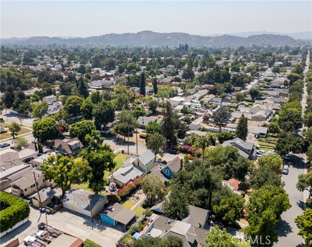 211 E Virginia Avenue, Glendora CA: https://media.crmls.org/medias/d4fc9490-b71d-4369-afdb-d9f41f7ac8e3.jpg