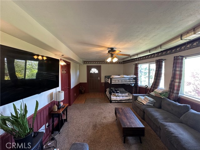 1286 Aleutian Drive, Lake Arrowhead CA: https://media.crmls.org/medias/d4fcbd81-efec-4f38-8ede-b0af0f39e06f.jpg