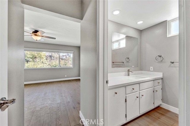 Detail Gallery Image 26 of 47 For 4338 Fairway Dr, Lakewood,  CA 90712 - 4 Beds | 3/1 Baths