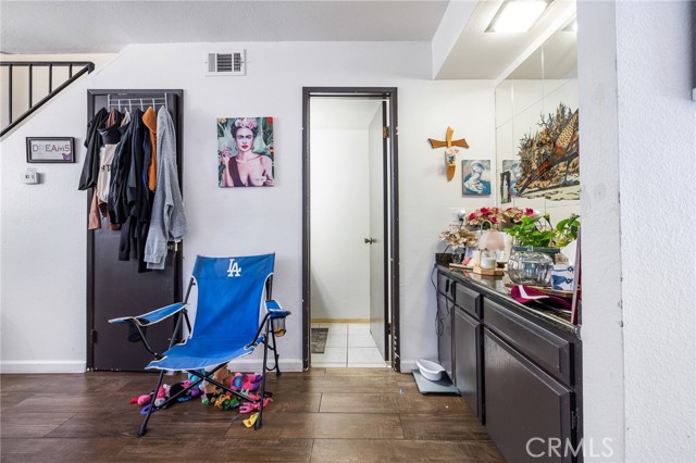 220 S Palm Avenue, Santa Paula CA: https://media.crmls.org/medias/d4fdfc10-87ee-4e1a-8ff2-c618117483ae.jpg