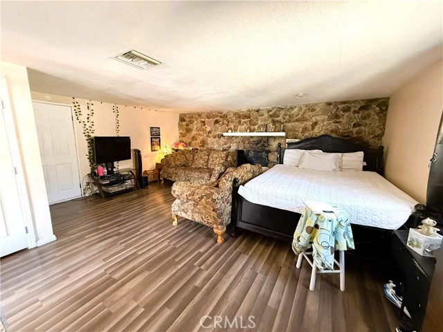 Detail Gallery Image 23 of 40 For 1320 White Ln, Bakersfield,  CA 93307 - 4 Beds | 2 Baths