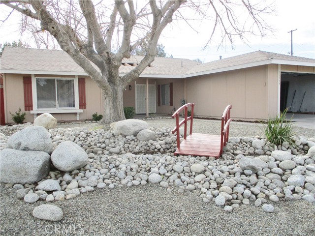 Detail Gallery Image 2 of 31 For 16999 Lorene Dr, Victorville,  CA 92395 - 3 Beds | 2 Baths