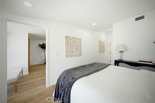 Detail Gallery Image 15 of 51 For 1462 Merion Way M2 - 30k,  Seal Beach,  CA 90740 - 2 Beds | 2 Baths
