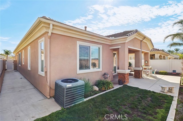 1665 Camino Sueno, Hemet CA: https://media.crmls.org/medias/d4ff65c4-fb27-4d30-95dc-90a3877a1e41.jpg