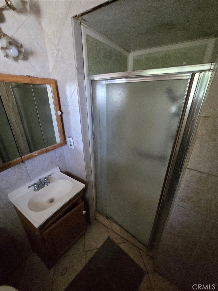https://media.crmls.org/medias/d4ffff2f-8083-42a3-bed6-29520584681b.jpg?preset=X-Large