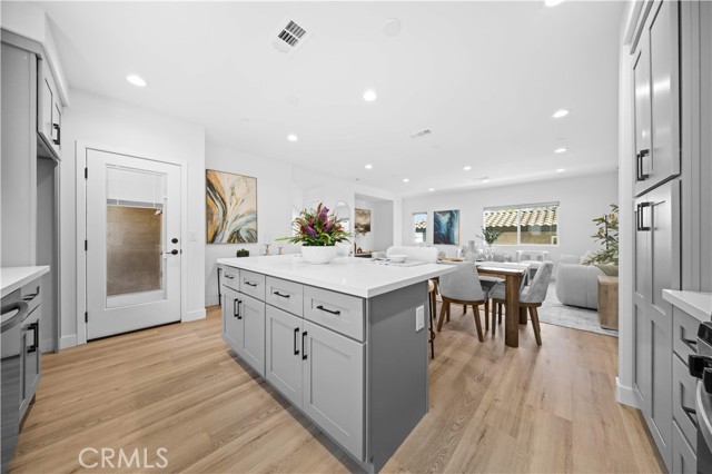 Detail Gallery Image 10 of 33 For 7692 9th St #106,  Buena Park,  CA 90621 - 3 Beds | 2/1 Baths