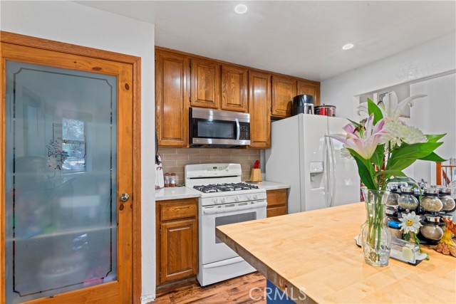 Image 10 of 52 For 27528 Ashwood Lane