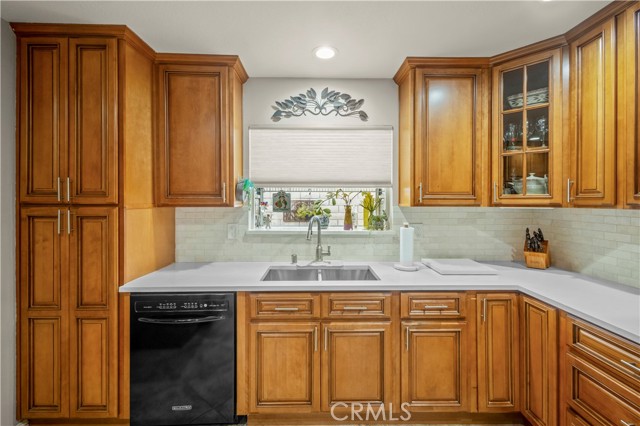 Detail Gallery Image 15 of 50 For 14942 Quill Cir, Huntington Beach,  CA 92647 - 4 Beds | 2 Baths