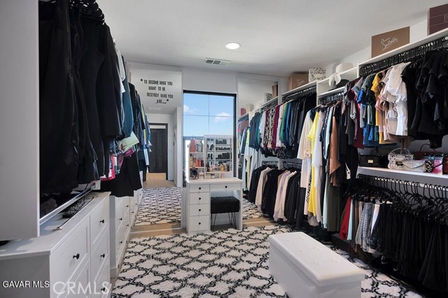 2727 Goldenrain Street, Palmdale CA: https://media.crmls.org/medias/d501c711-79bb-443a-9ee6-b88cdbe6779d.jpg