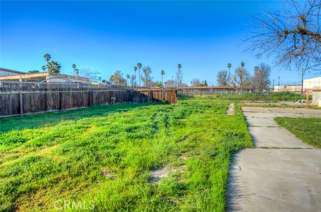 Detail Gallery Image 10 of 39 For 2701 Houchin, Bakersfield,  CA 93304 - 4 Beds | 2 Baths
