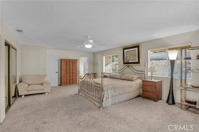 37581 Oak Mesa Drive, Yucaipa CA: https://media.crmls.org/medias/d503ff82-d5df-4feb-b566-ec3c3a87ac64.jpg