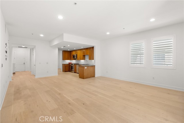 Detail Gallery Image 5 of 39 For 300 E 4th St #205,  Long Beach,  CA 90802 - 2 Beds | 2 Baths