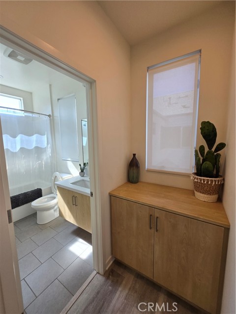 Detail Gallery Image 17 of 21 For 1963 Novus Pl, Costa Mesa,  CA 92627 - 3 Beds | 2/1 Baths