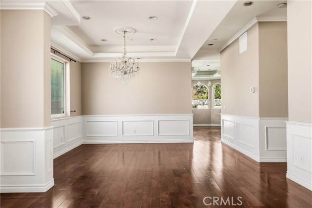 Detail Gallery Image 8 of 66 For 406 N Fairview, Burbank,  CA 91505 - 5 Beds | 4/1 Baths