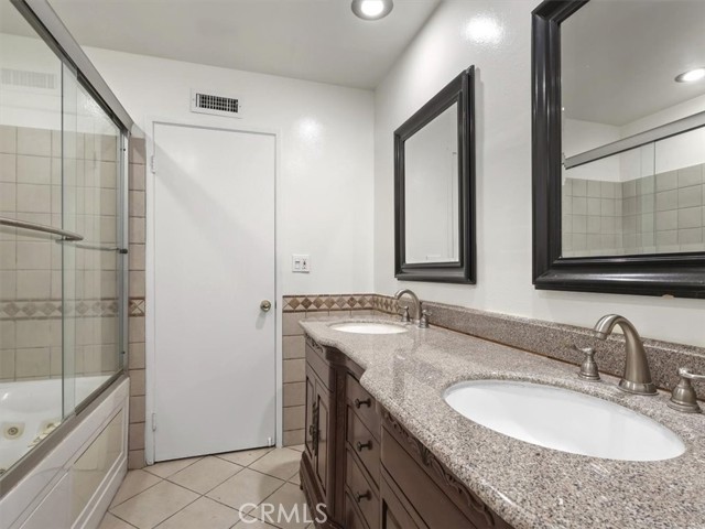 Detail Gallery Image 18 of 23 For 8501 Enfield Avenue, Northridge,  CA 90011 - 4 Beds | 2 Baths