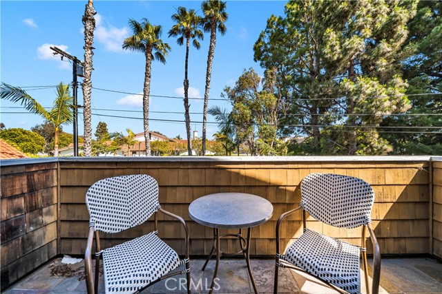 810 Juanita Avenue, Redondo Beach, California 90277, 5 Bedrooms Bedrooms, ,3 BathroomsBathrooms,Residential,Sold,Juanita,TR22080306