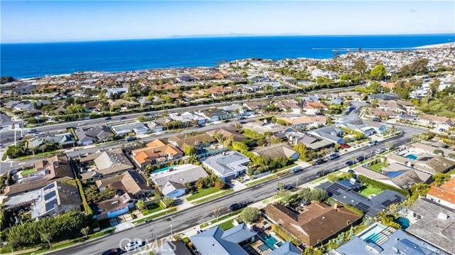 Detail Gallery Image 7 of 14 For 4600 Cortland, Corona Del Mar,  CA 92625 - 4 Beds | 4 Baths