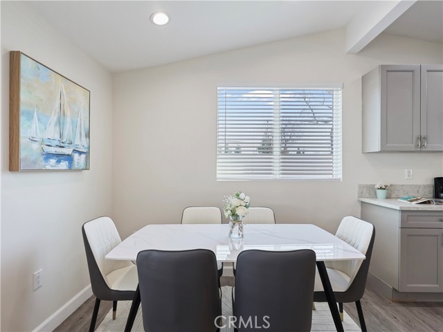 Detail Gallery Image 15 of 45 For 15801 Chatsworth, Granada Hills,  CA 91344 - 7 Beds | 4 Baths