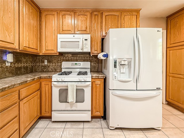 Detail Gallery Image 11 of 33 For 22180 Chase St, West Hills,  CA 91304 - 3 Beds | 2 Baths