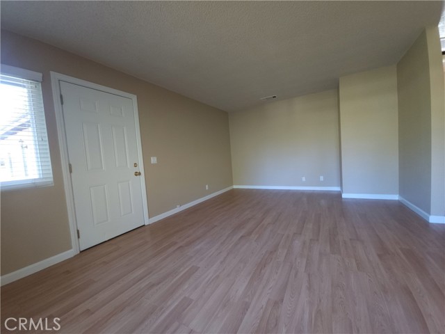 Detail Gallery Image 4 of 23 For 35187 Avenue C, Yucaipa,  CA 92399 - 2 Beds | 1 Baths