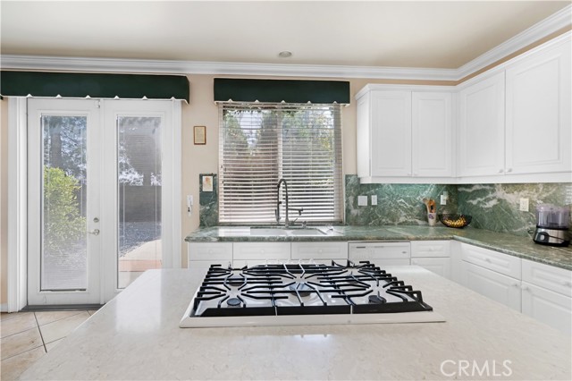 1050 Fuller Drive, Claremont CA: https://media.crmls.org/medias/d5091ac2-6abf-4582-8a59-c0fa13b20b48.jpg