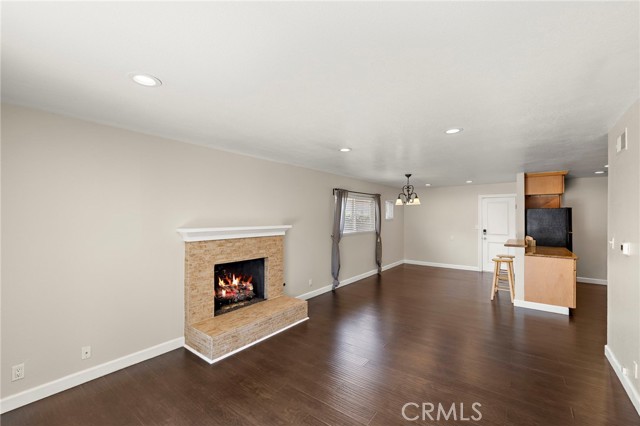 Detail Gallery Image 4 of 19 For 16882 Ross Ln, Huntington Beach,  CA 92647 - 4 Beds | 2 Baths