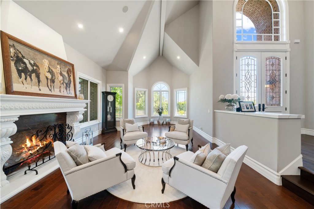 MLS #OC25186135 img 7