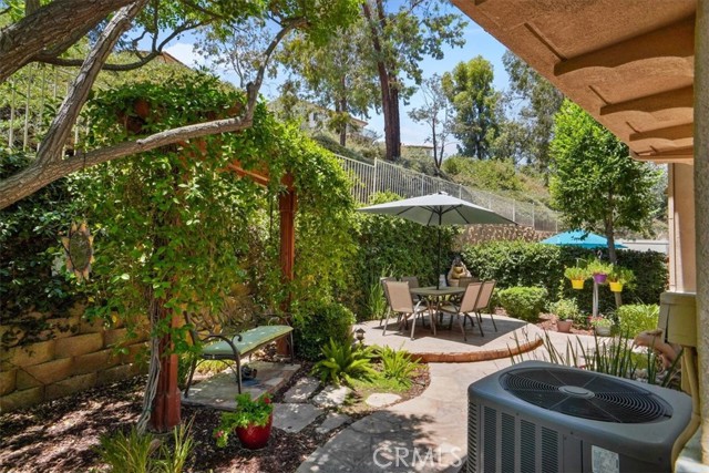 27955 Trillium Lane, Valencia CA: https://media.crmls.org/medias/d50b2a3d-f94b-43fd-844a-f408d93a379e.jpg