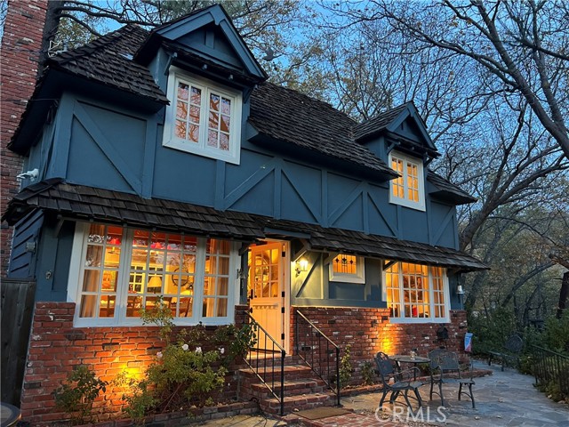 28972 North Shore Road, Lake Arrowhead CA: https://media.crmls.org/medias/d50b6c70-8a99-4e7f-b55c-4671b79eb04f.jpg