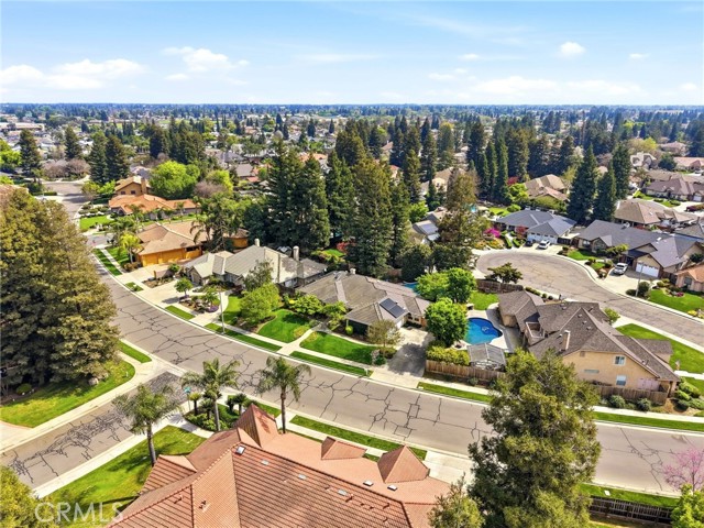 Detail Gallery Image 11 of 61 For 2134 Cottonwood Cir, Visalia,  CA 93277 - 4 Beds | 3 Baths