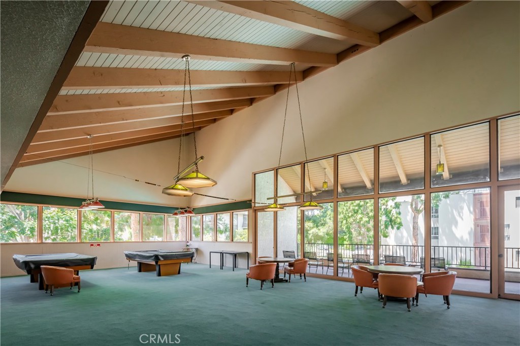 https://media.crmls.org/medias/d50be437-6f8e-4b59-a8eb-c69b19aeb590.jpg?preset=X-Large