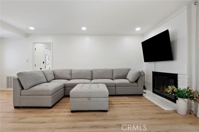 Detail Gallery Image 5 of 40 For 6636 Dannyboyar Ave, West Hills,  CA 91307 - 3 Beds | 2 Baths