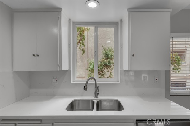 2033 E. 3rd St., Long Beach CA: https://media.crmls.org/medias/d50c032a-4810-434e-968a-2870414c0408.jpg