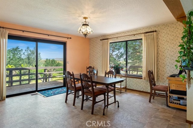 Detail Gallery Image 11 of 57 For 5685 Mustard Creek, Paso Robles,  CA 93446 - 3 Beds | 2 Baths