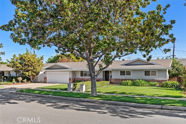 Detail Gallery Image 3 of 41 For 1723 N Lincoln, Orange,  CA 92865 - 3 Beds | 2 Baths