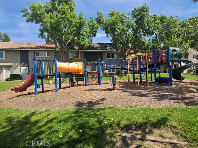 Detail Gallery Image 36 of 38 For 26938 via Terraza, Saugus,  CA 91350 - 3 Beds | 3 Baths