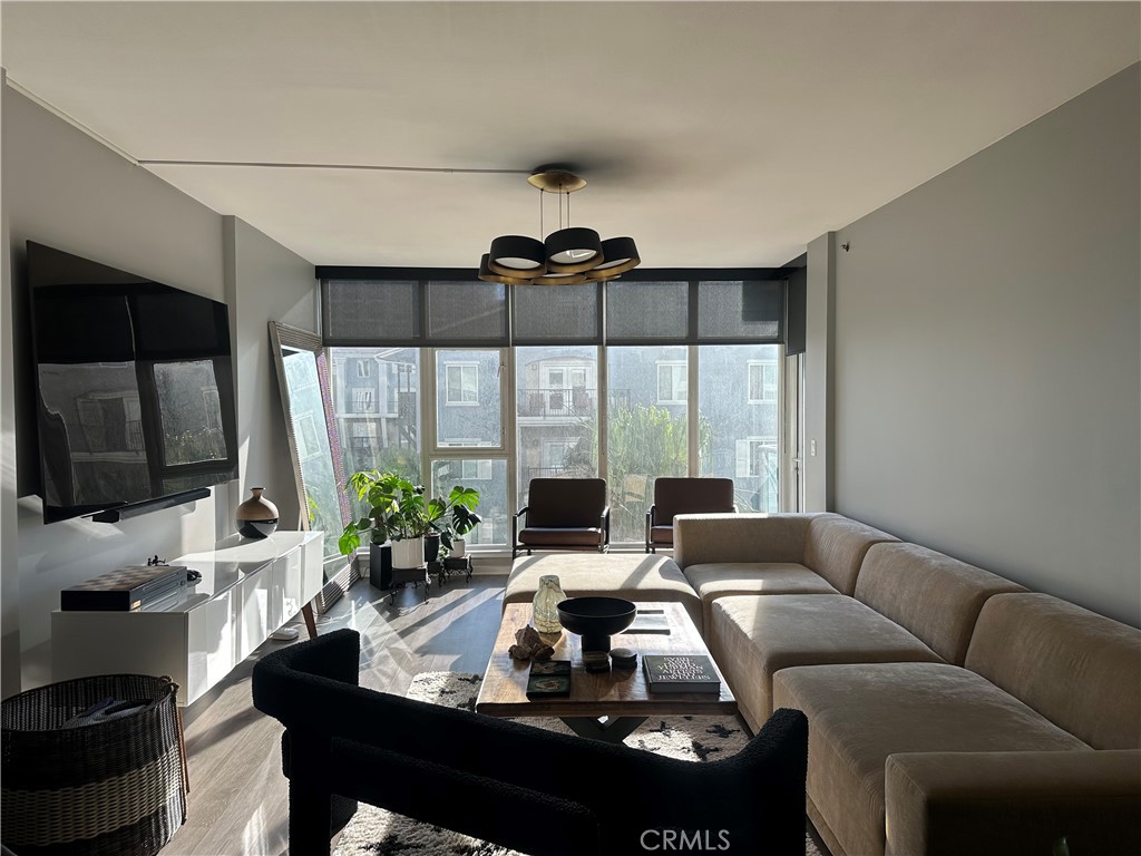 411 W Seaside Way #302
