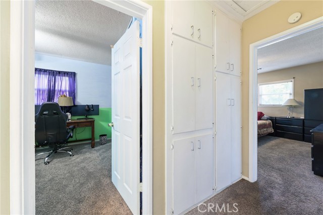1992 Raymond Avenue, Signal Hill CA: https://media.crmls.org/medias/d50e0027-0017-41f8-9f08-fbd2ca2f1470.jpg