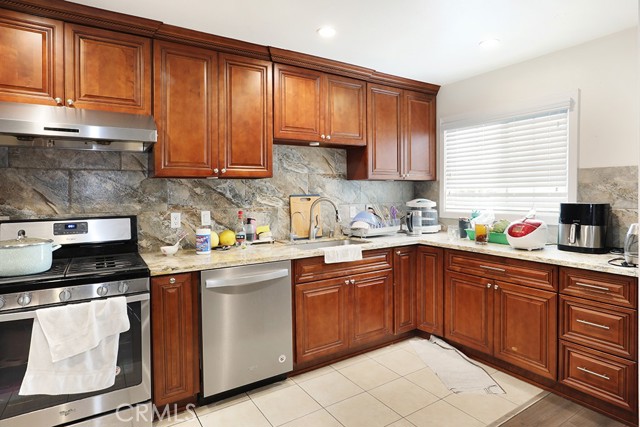 Detail Gallery Image 5 of 20 For 9121 Reading Ave, Westminster,  CA 92683 - 4 Beds | 2 Baths